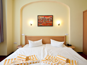 Hotel-Pension „Am Schwanenteich“ Lutherstadt Wittenberg Buchung  Familienzimmer